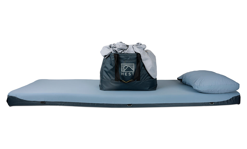 HEST Outdoor Tote Bag